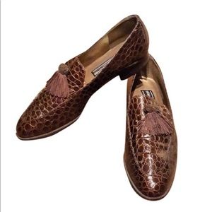 3/$25 ❤️ Stuart Weitzman Silk Tassel